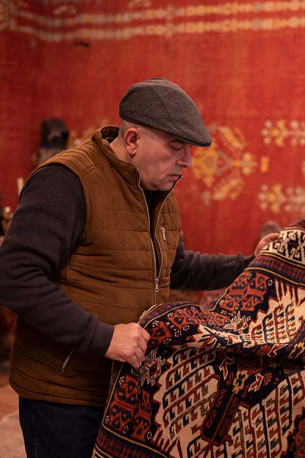 Varga István antik szőnyegek felvásárlása